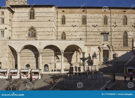 Fontana Maggiore And Saint Lawrence Cathedral In Piazza Iv Novembre In