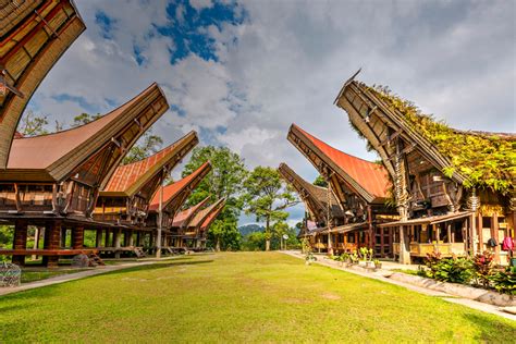 9 Tempat Wisata Paling Unik Yang Hanya Kamu Temukan Di Indonesia