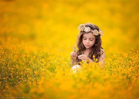 This Mom Of 10 Captures Portraits Of Children In Nature And The