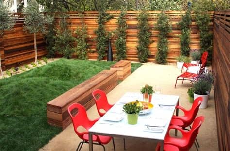 Here are 30 beautiful small backyard ideas on budget that will make it look spacious. 20 Cheap Landscaping Ideas For Backyard