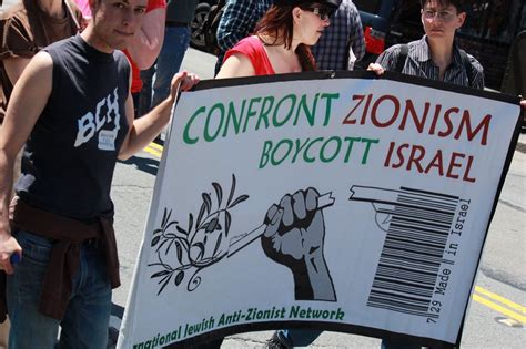 Both Sides Of Zionism Debate Feel Attached To Israel The Forward