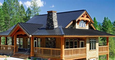 Just want to chat about post & beam construction? This wonderful post and beam cedar home design showcases ...