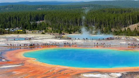 The Best Hotels To Book Near Yellowstone National Park Usa