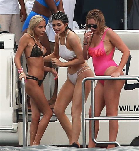 Kylie Jenner In Bikini On A Boat With Friends And Sister In Punta Mita Hawtcelebs