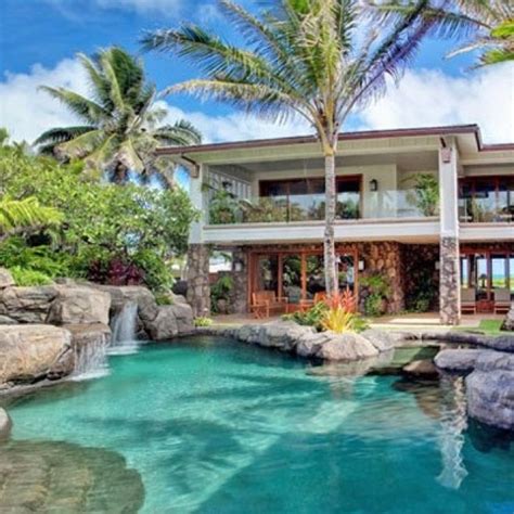 Aulani, a disney resort & spa in ko olina on the beautiful island of oahu, is located in a spectacular setting. Oahu Hawaii | Hawaiianische häuser, Hawaii häuser, Luxus ...