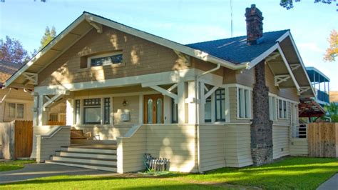 Find small rustic cottage designs, 1 story farmhouses w/garage & more. California Craftsman Style House - Craftsman house, Bluff ...