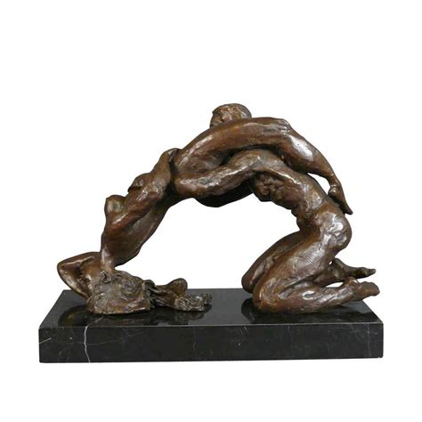 statue en bronze érotique un homme et une femme faisant l amour
