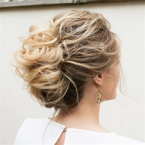 10 Gorgeous Prom Updos For Long Hair Prom Updo Hairstyles