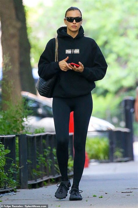 Irina Shayk Looks Fabulously Chic Wearing A Black Hoodie In Nyc Irina Shayk Style Irina Shayk