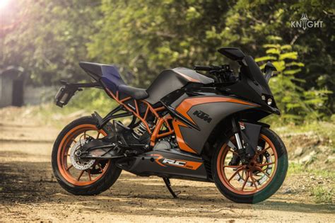 The ktm rc 390 generates a max power of 43.6bhp at 9500rpm along with a peak torque of 24 nm @ 7500 rpm and the engine is mated to a 6 speed speed gearbox. KTM RC 390 Motorcycle Wrap | Wrapfolio