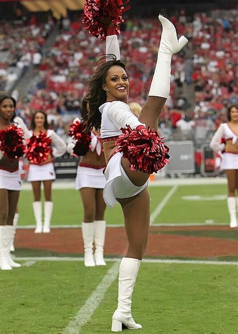 Pin By Kimberly Pinkney On Cheer Nfl Cheerleaders Cute Cheerleaders Hot Cheerleaders