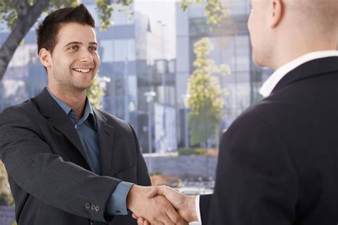 How to Make a Good First Impression - Understanding Business Etiquette