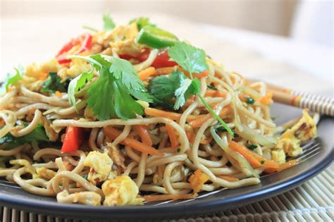 We love the combo of sweet potato and zucchini, but feel free to play around with your spiralized veggies—carrots 1. Vegetable Egg-fried Noodles