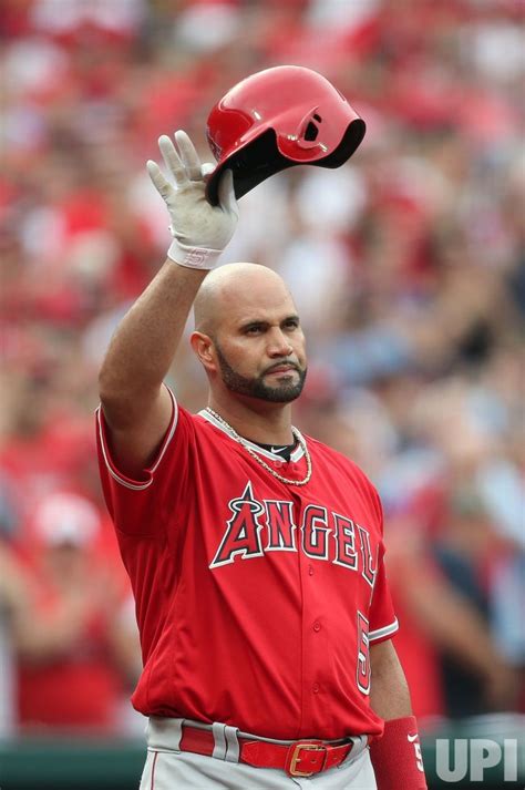 Photo Los Angeles Angels Albert Pujols Tips His Helmet To The Crowd