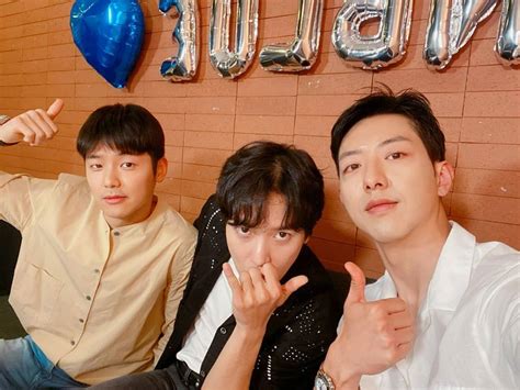 Intro 02, in my head, where you are. CNBLUE 3メンバー揃ってVLIVE"Code Name BLUE" | Rockdom～☆