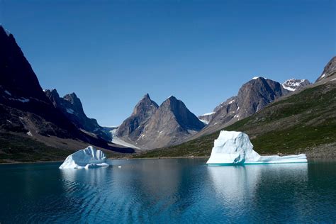 Essential Greenland Ocean Adventurer Expeditions Online