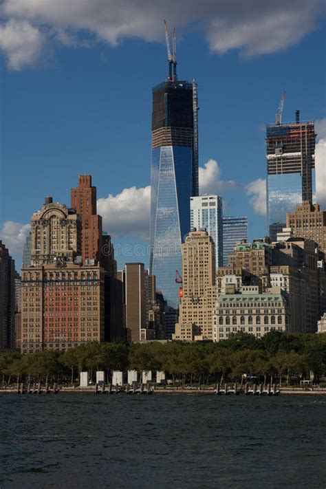 New York Freedom Tower Construction Stock Photo Image Of Piers