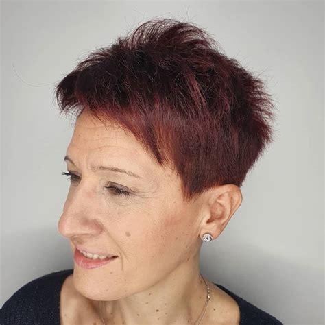 20 Volumizing Short Haircuts For Women Over 60 With Fine Hair