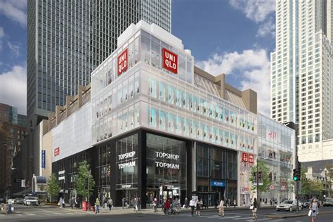 Uniqlo u hoodie sizing (self.uniqlo). Gigantic Uniqlo Store Debuts in Downtown Chicago