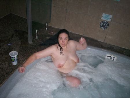 Xxx Montana Whore Wife Brenda Wilcox Naked In The Hot Tub