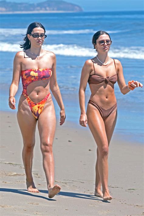 Siostry Delilah I Amelia Hamlin W Bikini Na Pla Y W Malibu