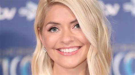 Holly Willoughby Looks Stunning In Waist Cinching Marks And Spencer Dress