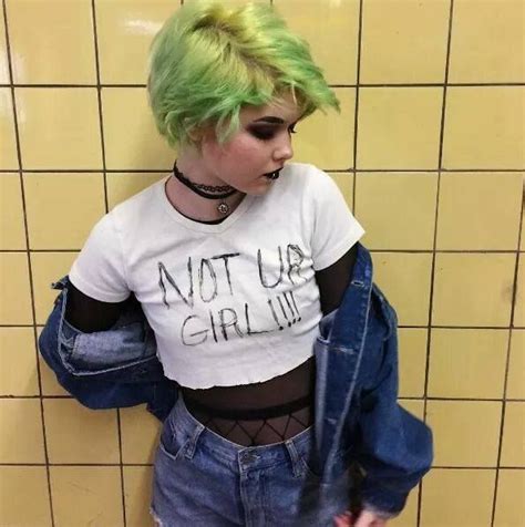 Pin By Alicia On Grunge Short Green Hair Short Hair Styles Cool