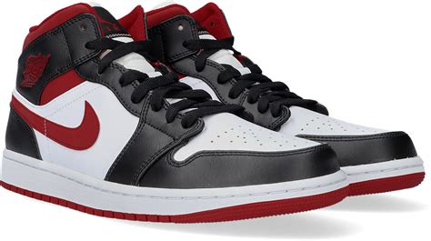 Nike Air Jordan 1 Mid Whitegym Redblack A € 10623 Marzo 2022