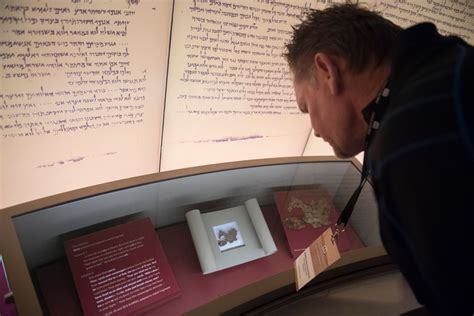 Are The Museum Of The Bibles Dead Sea Scrolls Fakes Live Science