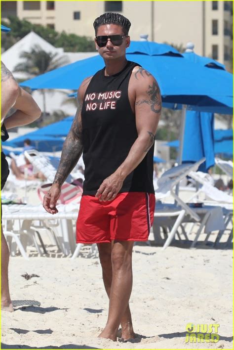 Photo Jersey Shore Pauly D Vinny Go Shirtless In Cancun Photo