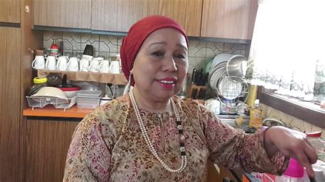 Olah sayap ayam dengan bumbu lada hitam. 22 - 20 Receipe Ayam Masak Halia by Kak Fiza - YouTube