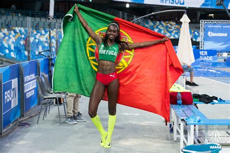10/04/2020 evelise veiga transformou a sala em campo de treinos para se manter em forma. FADU Universíadas 2019 - Evelise Veiga conquistou a ...