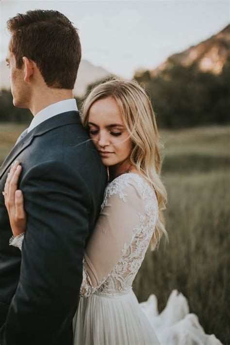 She says this was the only wedding she's photographed that didn't have a timeline for formal family pictures. 20 Must Have Bride And Groom Wedding Photo Ideas - Oh The Wedding Day Is Coming