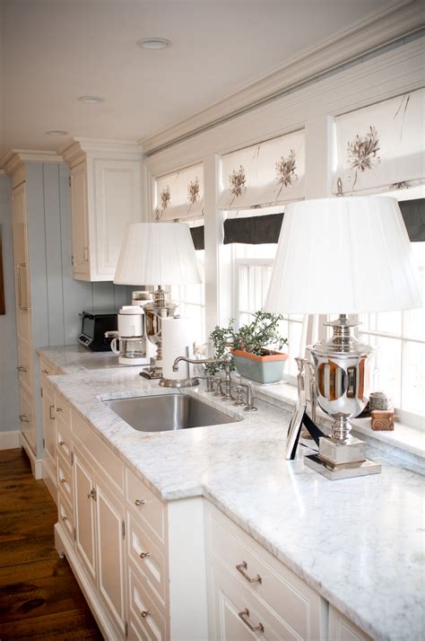13 Loveliest Over The Sink Kitchen Window Treatments As Light Control