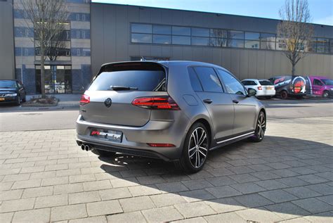 The golf knows how to carry itself, as well as your things. GOLF 7 Full Carwrap in 3M 1080S261 Satin Dark Grey ...
