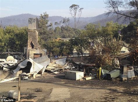 Tasmania Bushfires Grave Fears For Those Who Stayed To Defend Homes