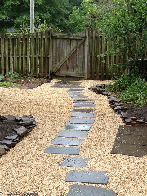 Pea Gravel And Slate Path Landscaping With Rocks Front Yard