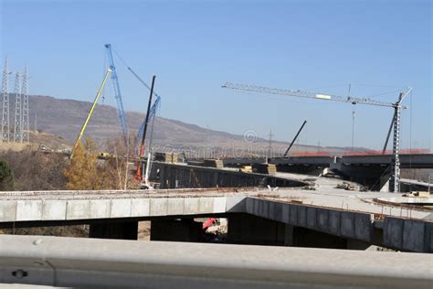 782 Crane Over Building Under Construction Stock Photos Free