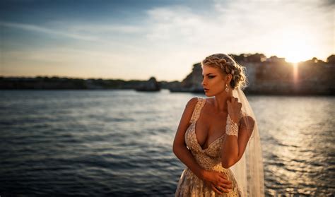 Wallpaper Sunlight Women Model Blonde Depth Of Field Sunset Sea Looking Away Water