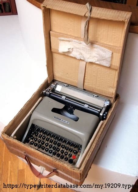 1953 Olivetti Studio 44 On The Typewriter Database
