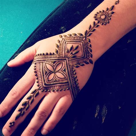 Mendhi Tattoo Simple Henna Tattoo Henna Men Henna Hand Tattoo Henna Designs Easy Henna