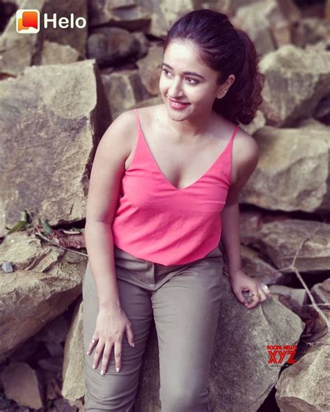 Actress Poonam Bajwa Casual New Stills Social News Xyz Seductive