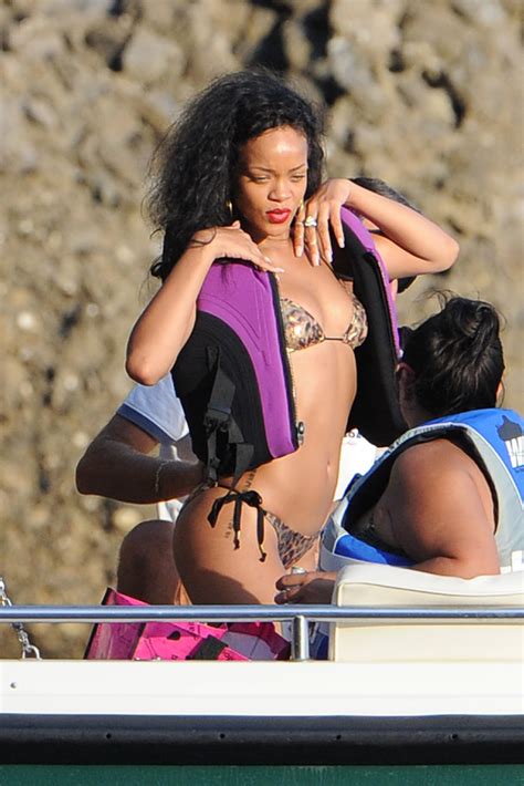Rihanna And Cara Delevingne In Bikinis Photos Huffpost