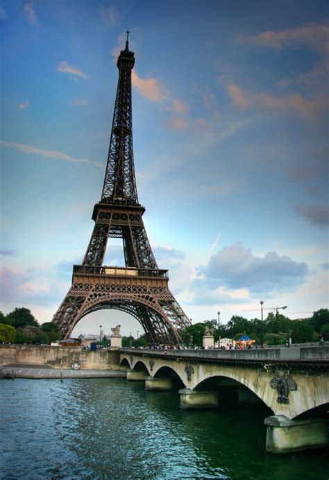 Sometimes people say pictures are worth a thousand words. Download Gambar Wallpaper Menara Eiffel - Gudang Wallpaper