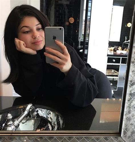 13 Photos Of Kylie Jenner Looking Gorgeous Without Makeup