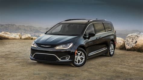 2019 2020 Crossover Chrysler Exterior Top Newest Suv