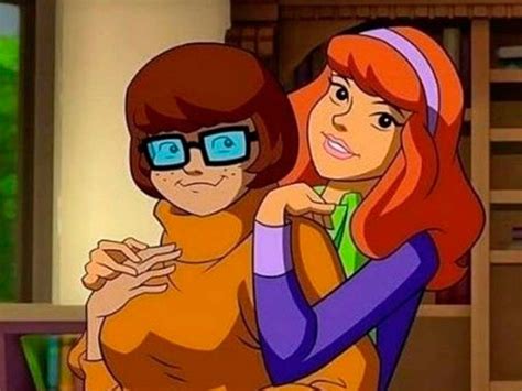Confirman Que Velma De Scooby Doo Es Lesbiana