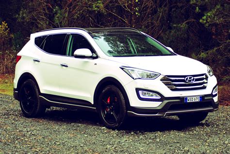 Things are always better with santa fe, in all ways. Review - 2015 Hyundai Santa Fe SR Review & Road Test
