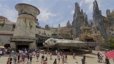 Star Wars Galaxys Edge Opens At Walt Disney World Video Abc News
