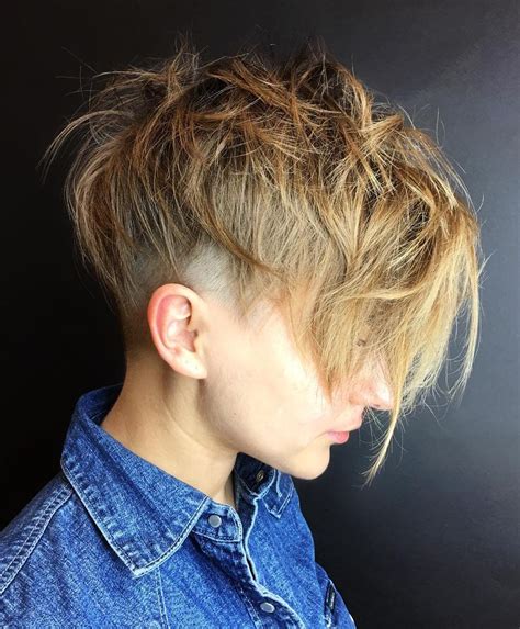 While undercut hairstyles and taper fade haircuts continue to be good ways to cut your hair on the sides thick hair can take on a life of its own, and for some men, styling it seems impossible. 25 Badass Short Shag Haircuts That Will Be Everywhere in 2021